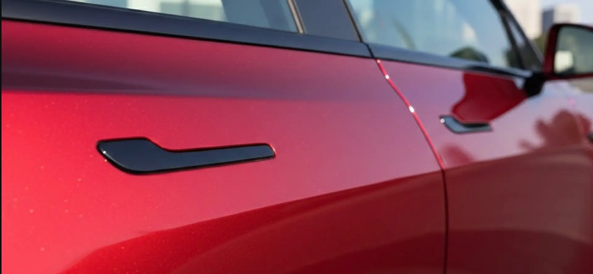 Tesla : les poignées de secours sous enquête en Europe